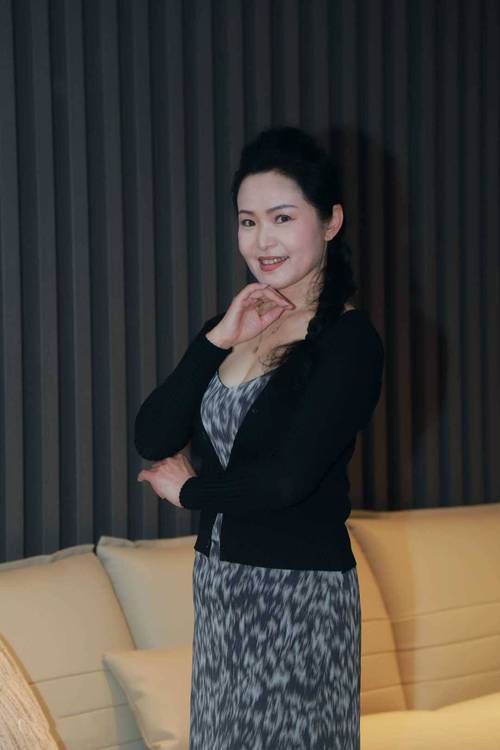 人妻自拍啪啪的相关介绍