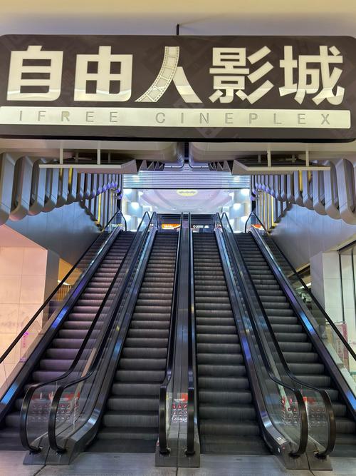 18岁女孩手表的相关介绍