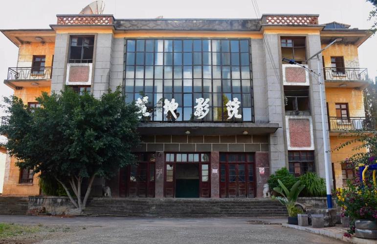 丹尼尔斯a∨毛片的相关介绍