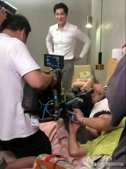 操美女老师.的相关介绍