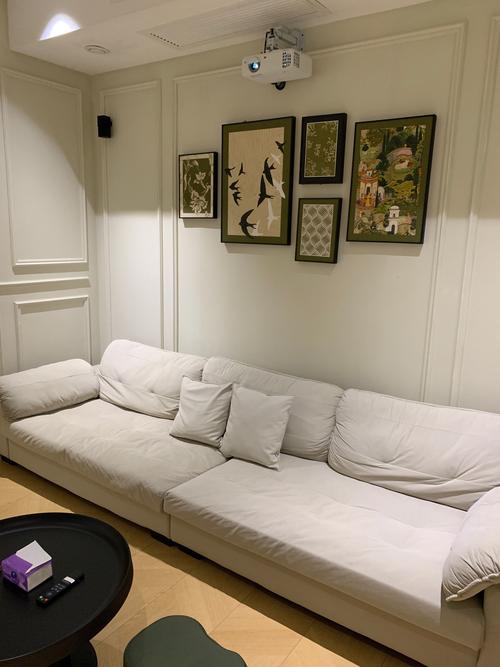 盗摄胖男酒店啪啪人妻的相关介绍
