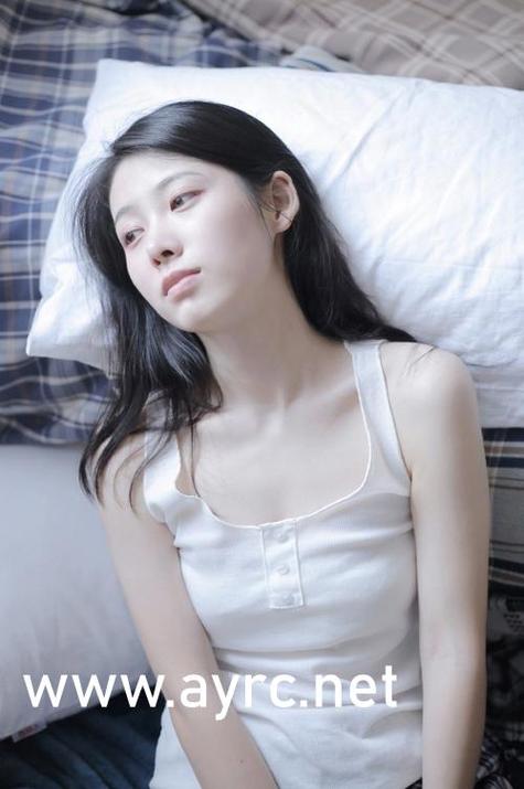 素人人妻搭讪按摩被中出的相关介绍