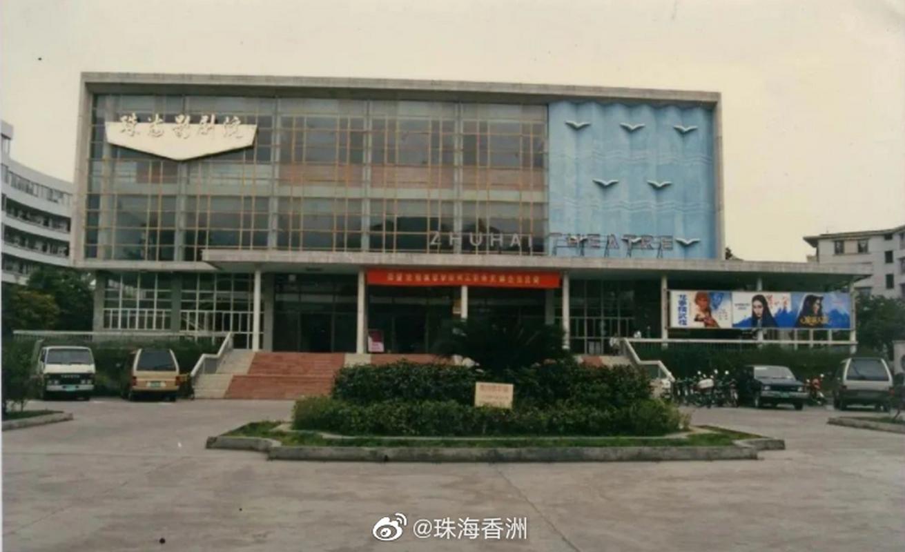 大尺度国产精品毛片的相关介绍
