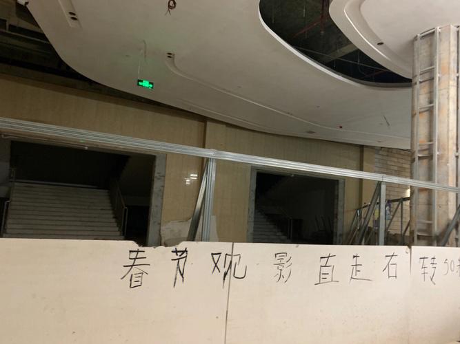 一边亲一边揉的相关介绍