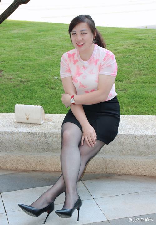 美女老师被我操爽的相关介绍
