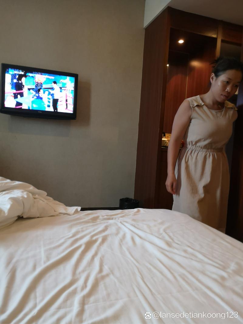 人妻被嗯啊的相关介绍