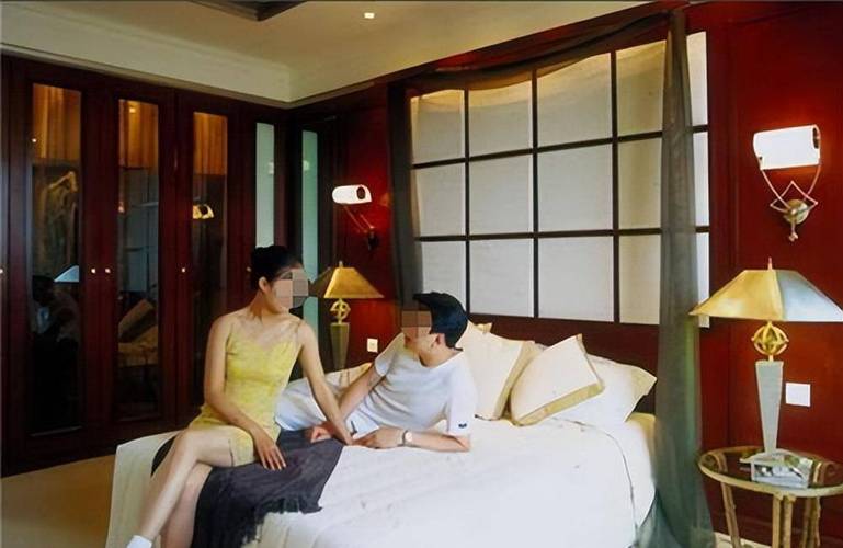 美女老师让我爽了一晚上的相关介绍