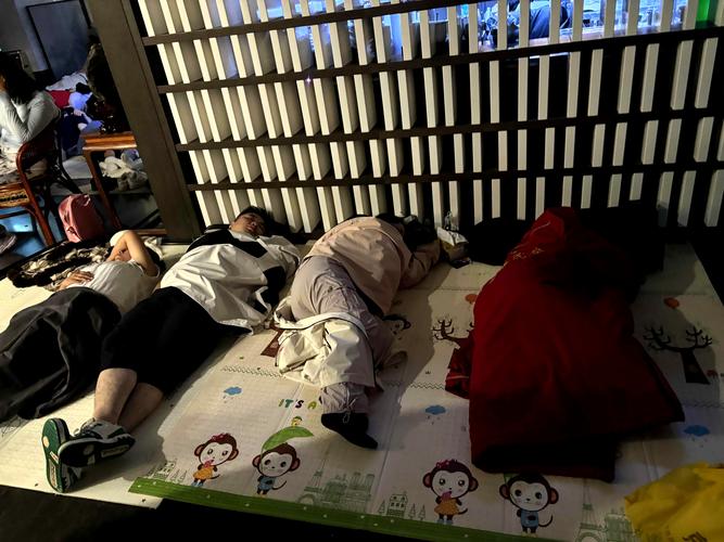 我操了女老师的相关介绍
