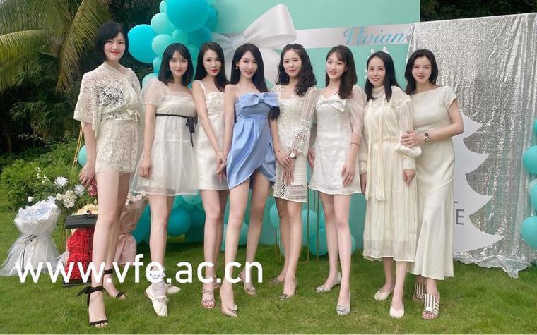 人妻搭讪四小时中出系列的相关介绍