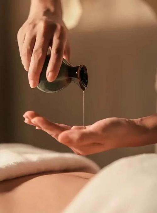 亚洲午夜男人的天堂的相关介绍
