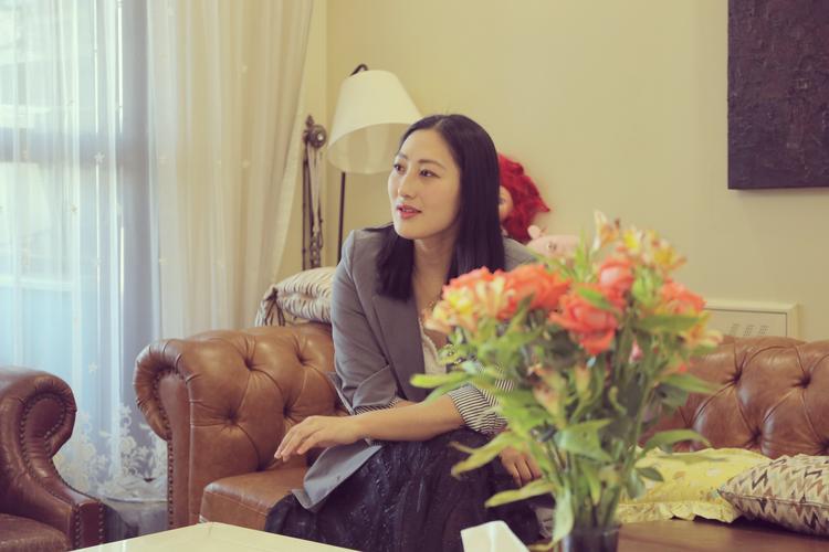 禁忌诱惑女秘书的相关介绍