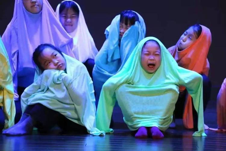 女秘书的日常的相关介绍