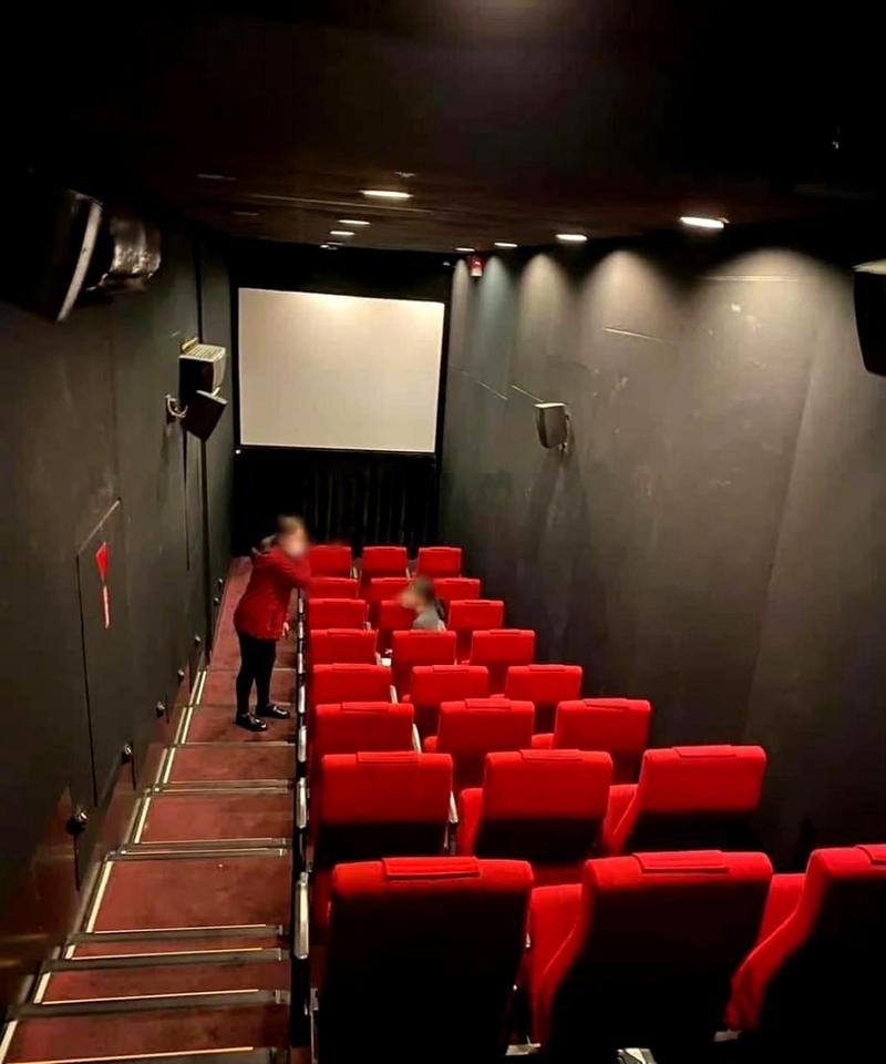 女性下体流分泌物发黄的相关介绍