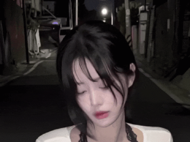 高难度美女软体av的相关介绍
