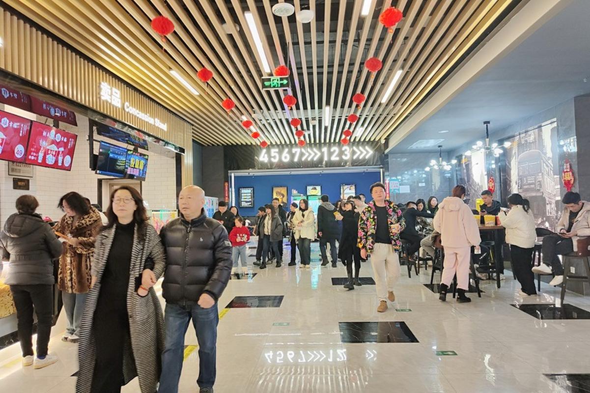 一边亲一边摸免费53分钟的相关介绍