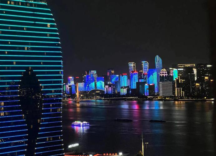 人妻在线少妇的相关介绍